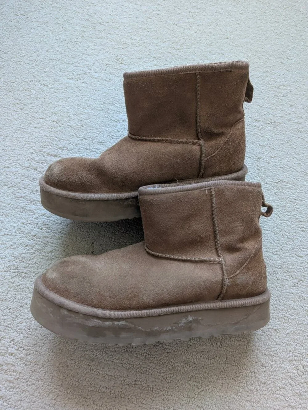 UGG kids classic
